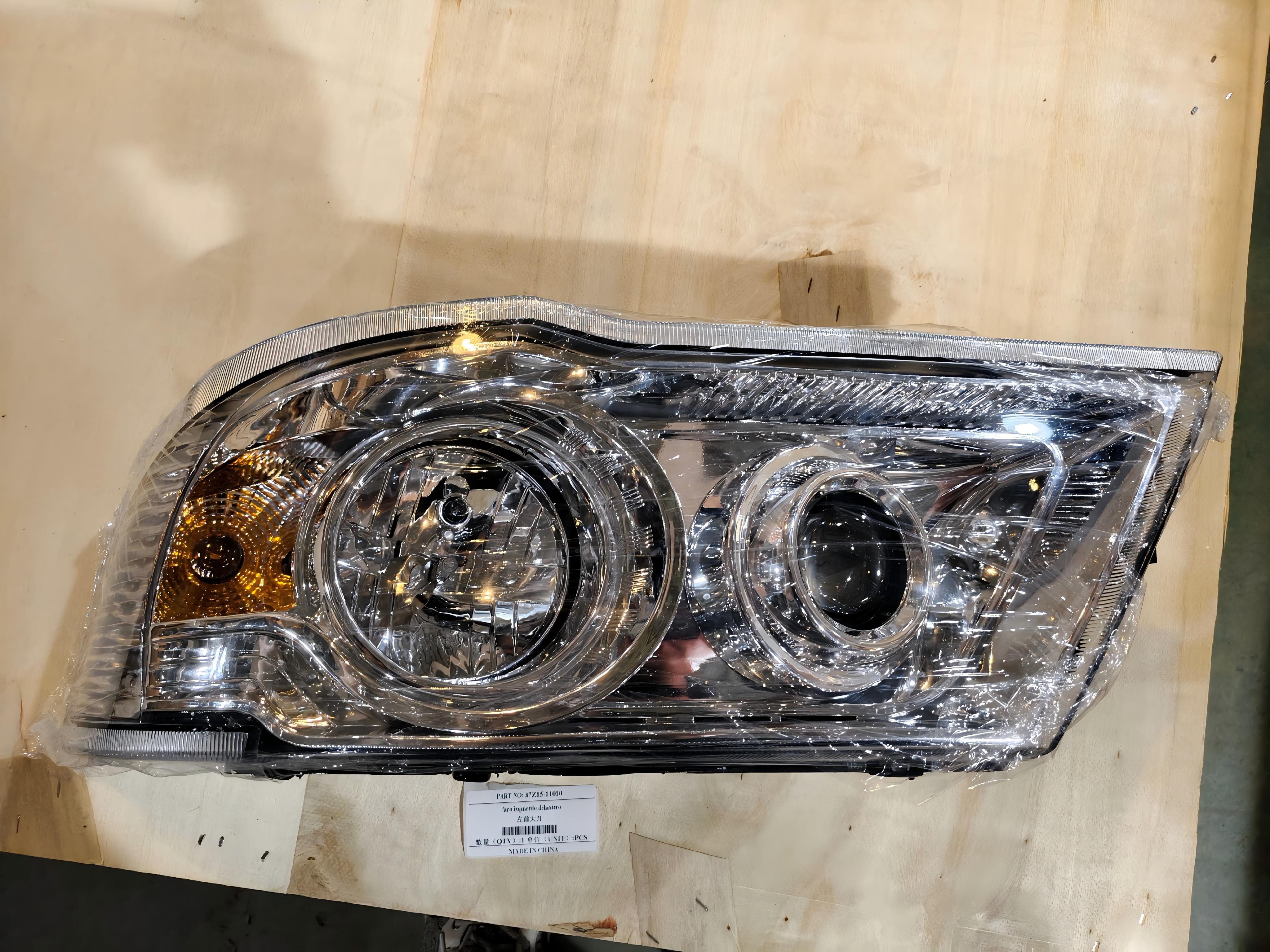 Higer 37Z15-11020 Bus Headlight Right Side – Genuine Higer Bus Spare Part